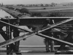 Kanalbrücke wird gestrichen